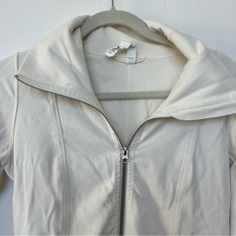 lululemon athletica Daily Yoga Polar Cream Zip-Up Jacket Sz 6 - Picture 6 of 9
